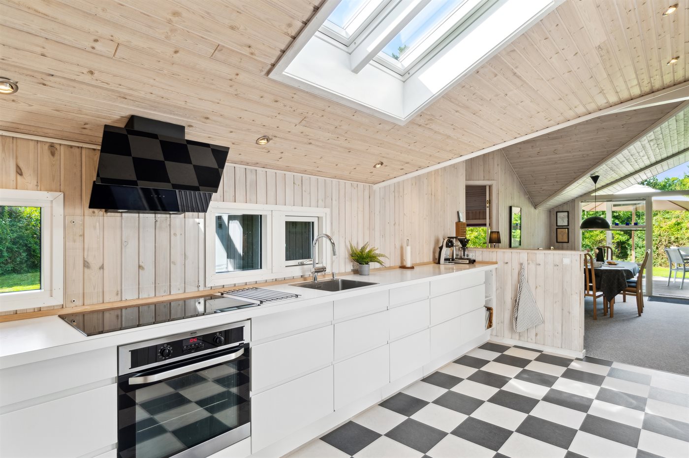 Get Kystnaere kokken indretning Desktop Wallpaper Free