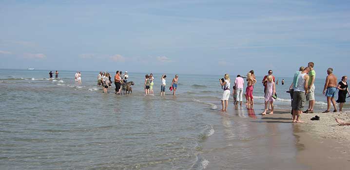 Grenen im Norden von Skagen ist ein populäres Ausflugsziel Grenen im Norden von Skagen ist ein populäres Ausflugsziel