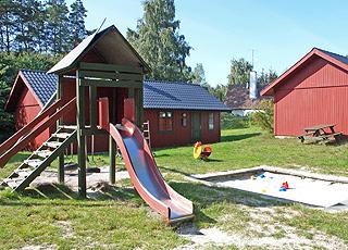 Mehrere Spielplätze gehören auch zu den Aktivitäten in Dueodde Ferieby Mehrere Spielplätze gehören auch zu den Aktivitäten in Dueodde Ferieby