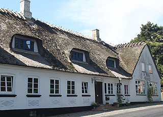 Idyllisk og stråtækt kro i Dunkær på Ærø Idyllisk og stråtækt kro i Dunkær på Ærø