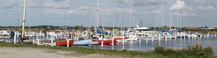 Der gemütliche Jachthafen in Egense an der Mündung des Limfjord Der gemütliche Jachthafen in Egense an der Mündung des Limfjord