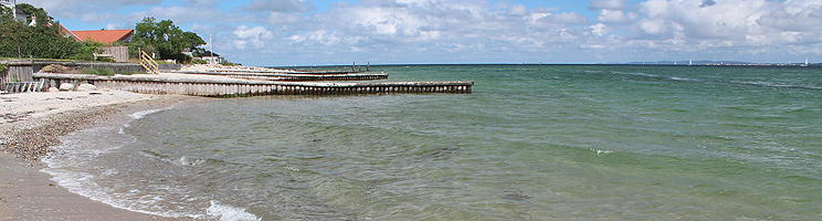Lovely bathing water by the beach in the western part of Helsingør Lovely bathing water by the beach in the western part of Helsingør