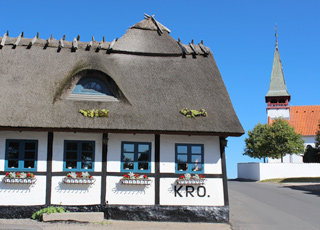Idyllic and well-maintained inn in the village Reersø Idyllic and well-maintained inn in the village Reersø