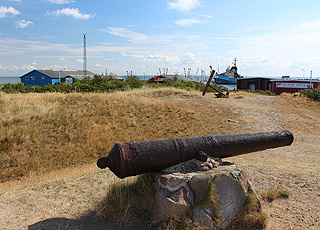 Historic cannons from the Thirty Years War are situated by the harbour in Havneby Historic cannons from the Thirty Years War are situated by the harbour in Havneby