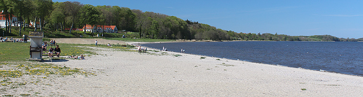 Schöner Sandstrand neben dem Jachthafen von Skive Schöner Sandstrand neben dem Jachthafen von Skive