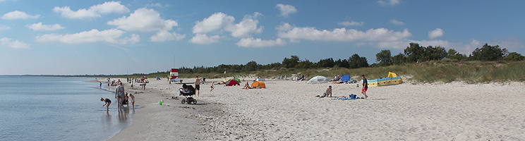 Ved Marielyst på Lolland kan I bade ved den dejlige, kilometerlange sandstrand Ved Marielyst på Lolland kan I bade ved den dejlige, kilometerlange sandstrand