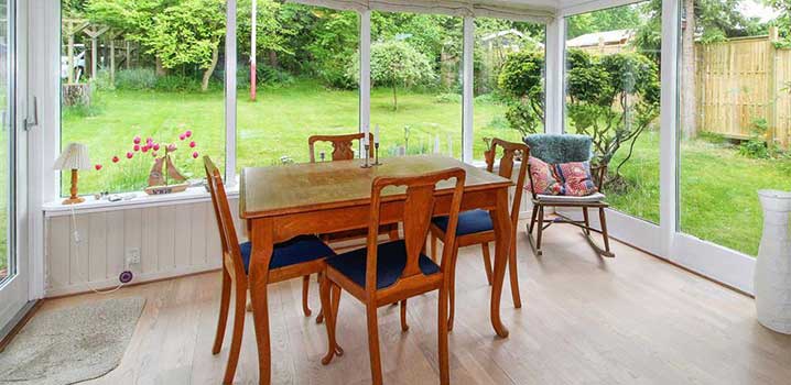 Find et dejligt sommerhus og hold en billig sommerferie Lej et billigt sommerhus hos Sol og Strand Feriehusudlejning