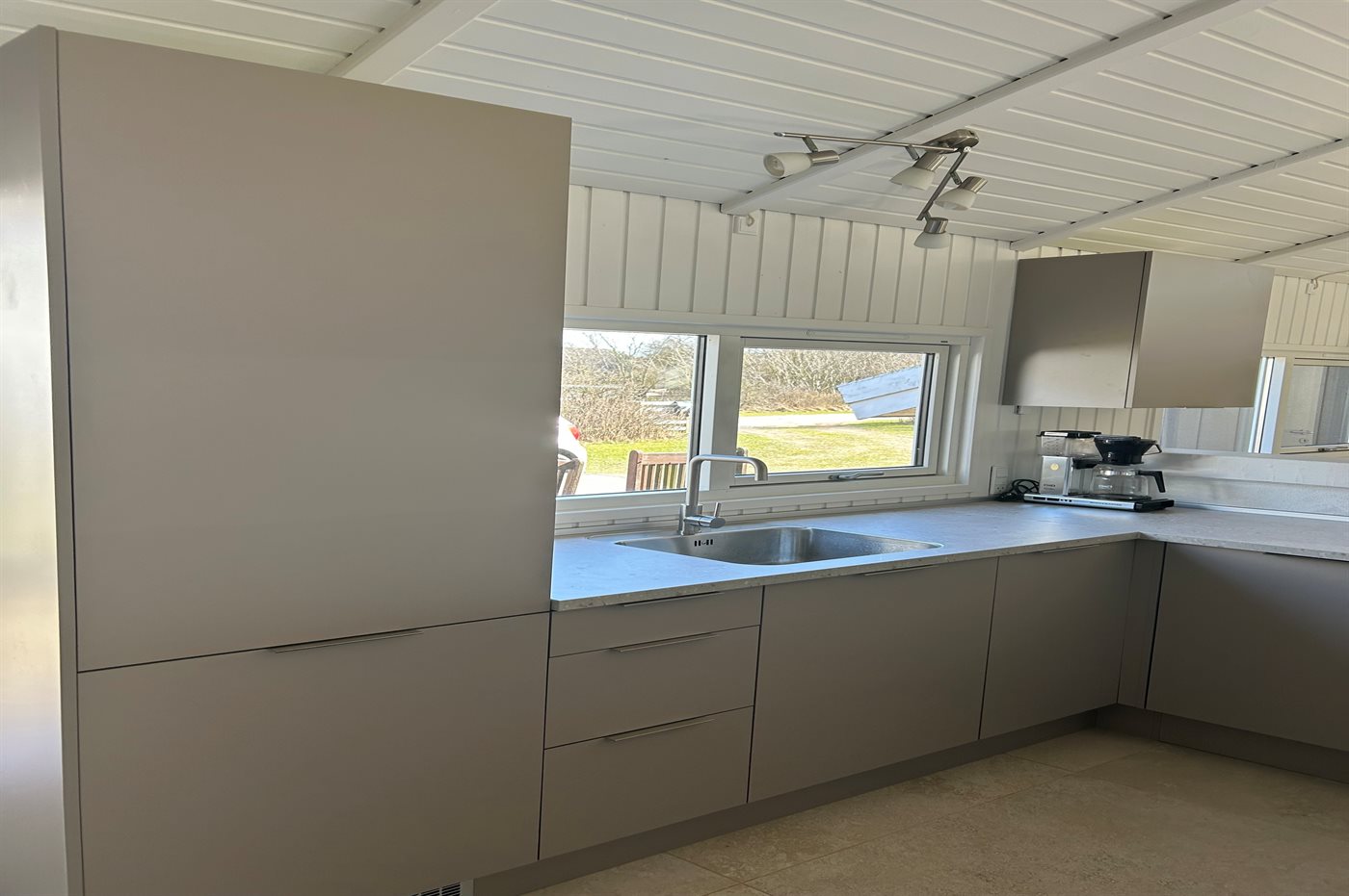 Entspannendes Ferienhaus mit Pool und Meerblick in Lønstrup - Bild 3