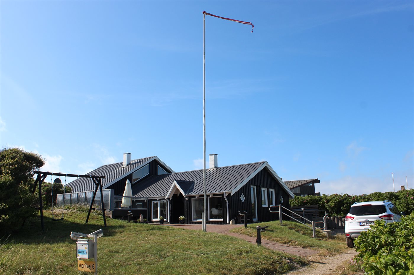 Entspanne im traumhaften Ferienhaus mit Meerblick in Løkken!