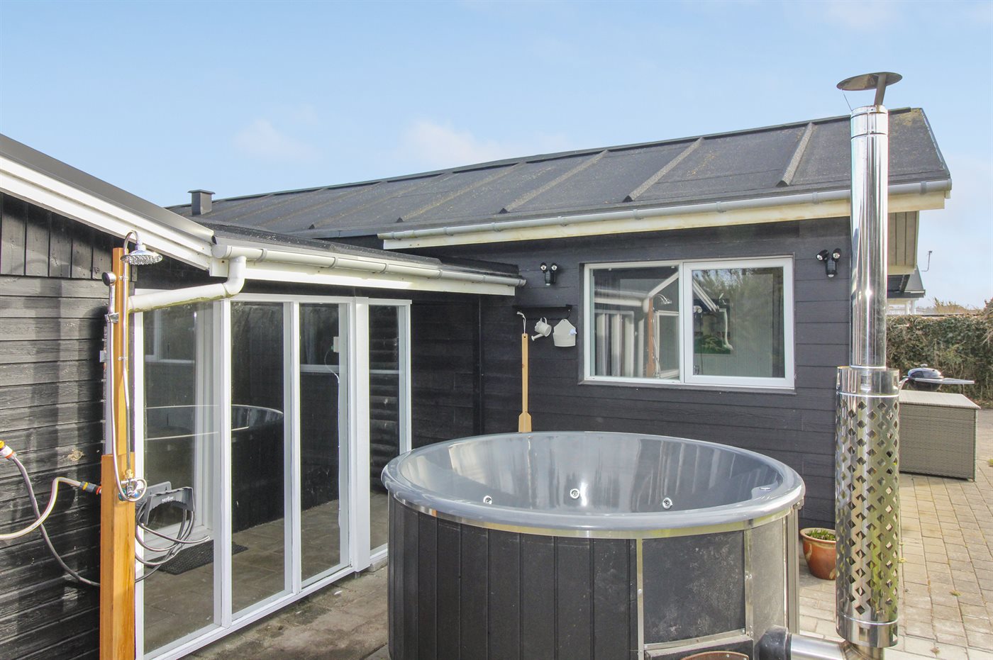 Sonnenverwöhntes Ferienhaus mit Hot Tub und Strandnähe - Bild 2