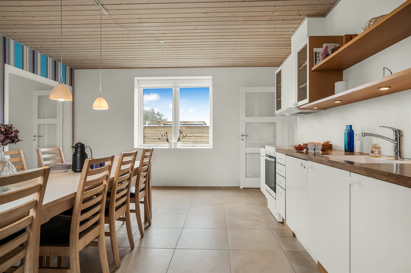 Entspanne im gemütlichen Ferienhaus nur 300 m vom Strand! - Bild 4