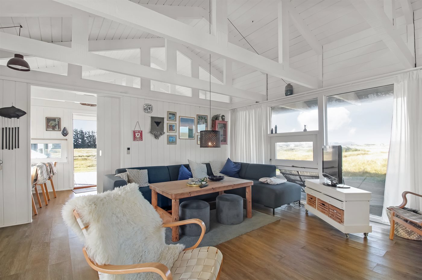 Meernahes Ferienhaus mit Sauna, Kamin & großem Dünengrundstück - Bild 3