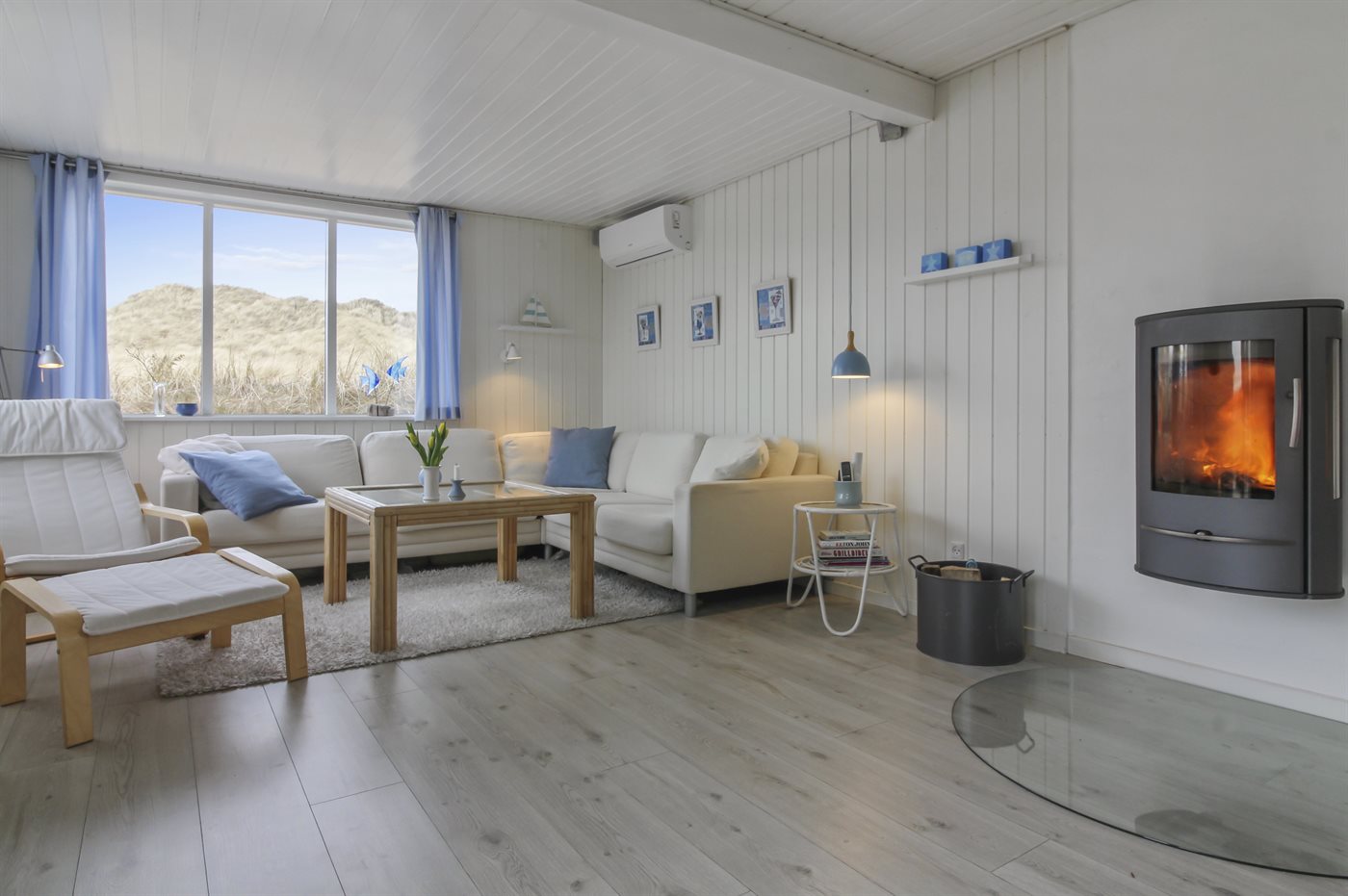 Wohnen in den Dünen: Sauna, Meerblick & 150 m zum Strand - Bild 2