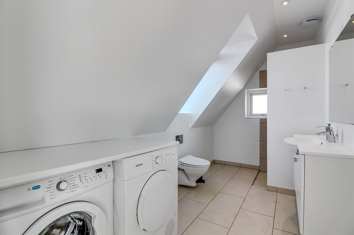 Stilvolles Stadthaus mit Sauna & Kamin nahe Strand in Lökken - Bild 5