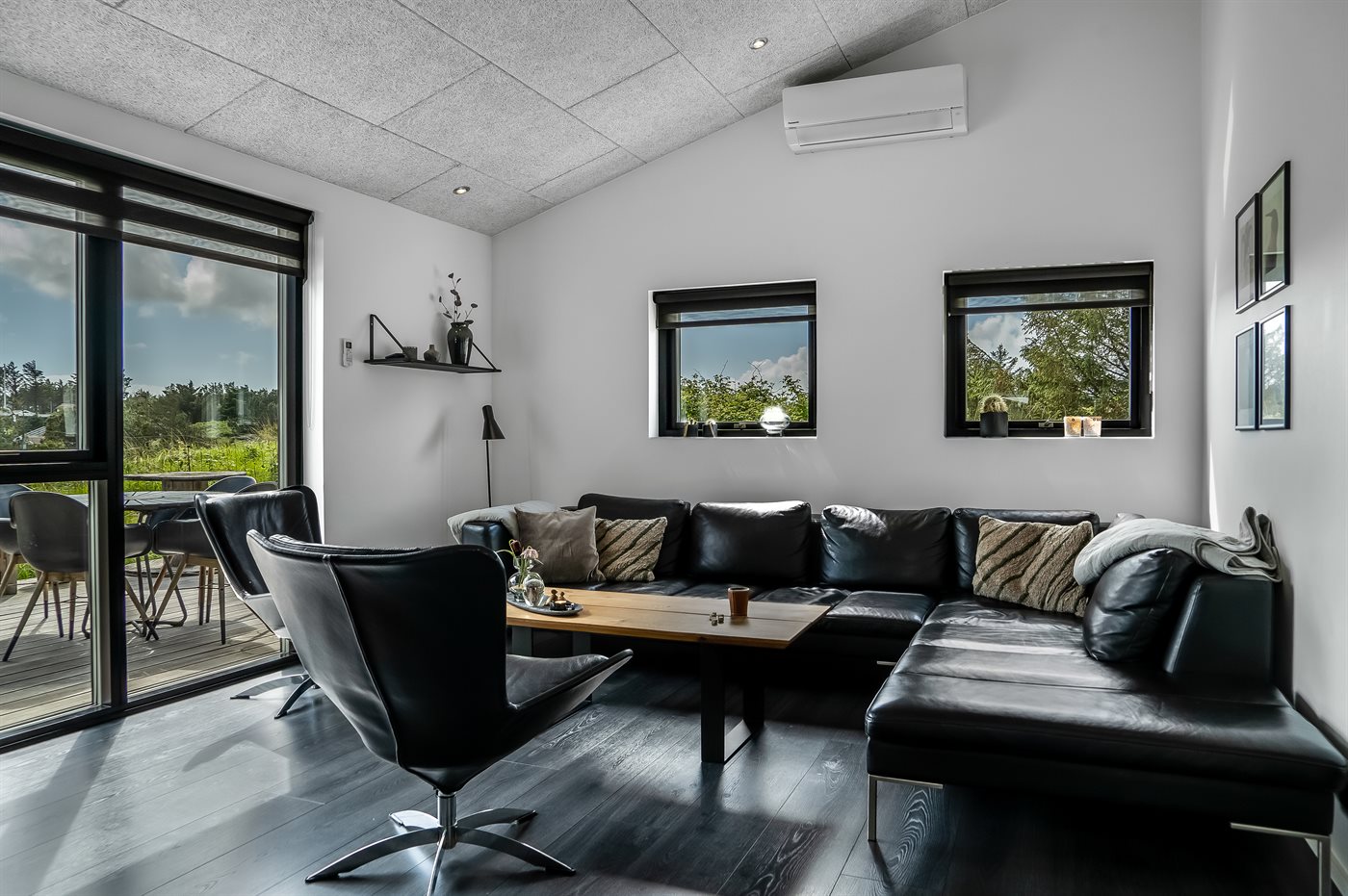 Strandnahes Ferienhaus mit Sauna, Activityroom & Meerblick - Bild 2