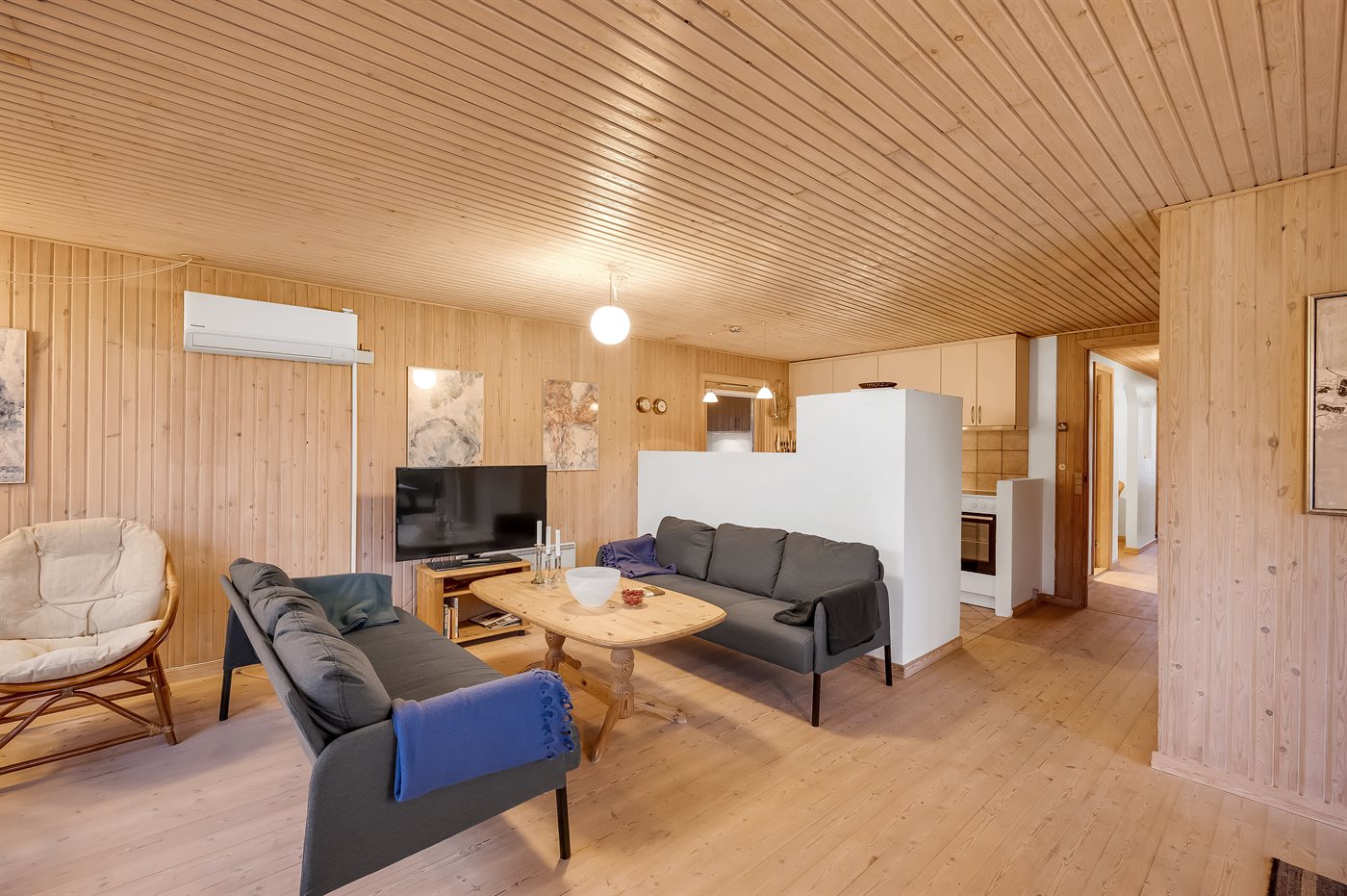 Großzügiges Ferienhaus mit Sauna & Kamin nahe Sandstrand - Bild 2