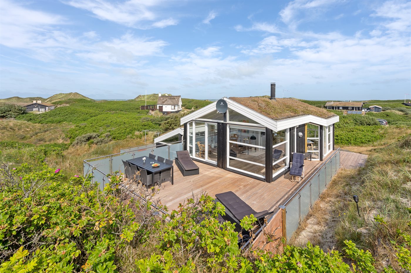 Urlaubstraum in Saltum: Luxushaus mit Meerblick und Pool!