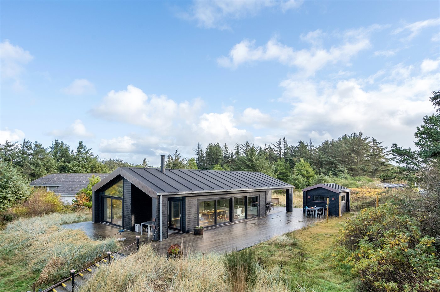 Strandhaus Blokhus mit Meerblick – nah am Strand