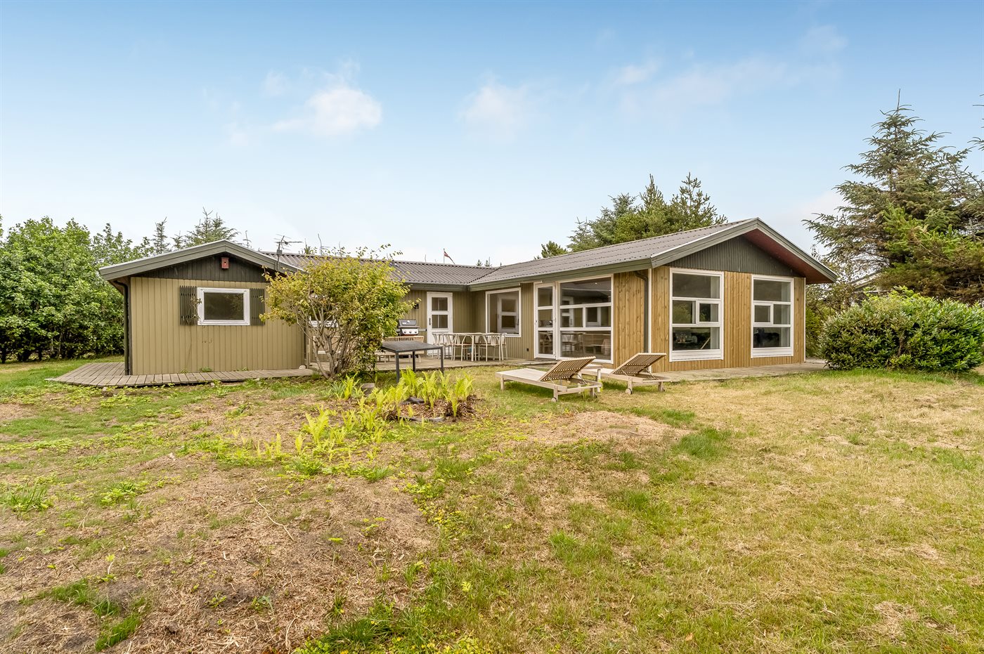 Modernes Ferienhaus mit Sauna &amp; Terrasse nahe Meer in Blokhus