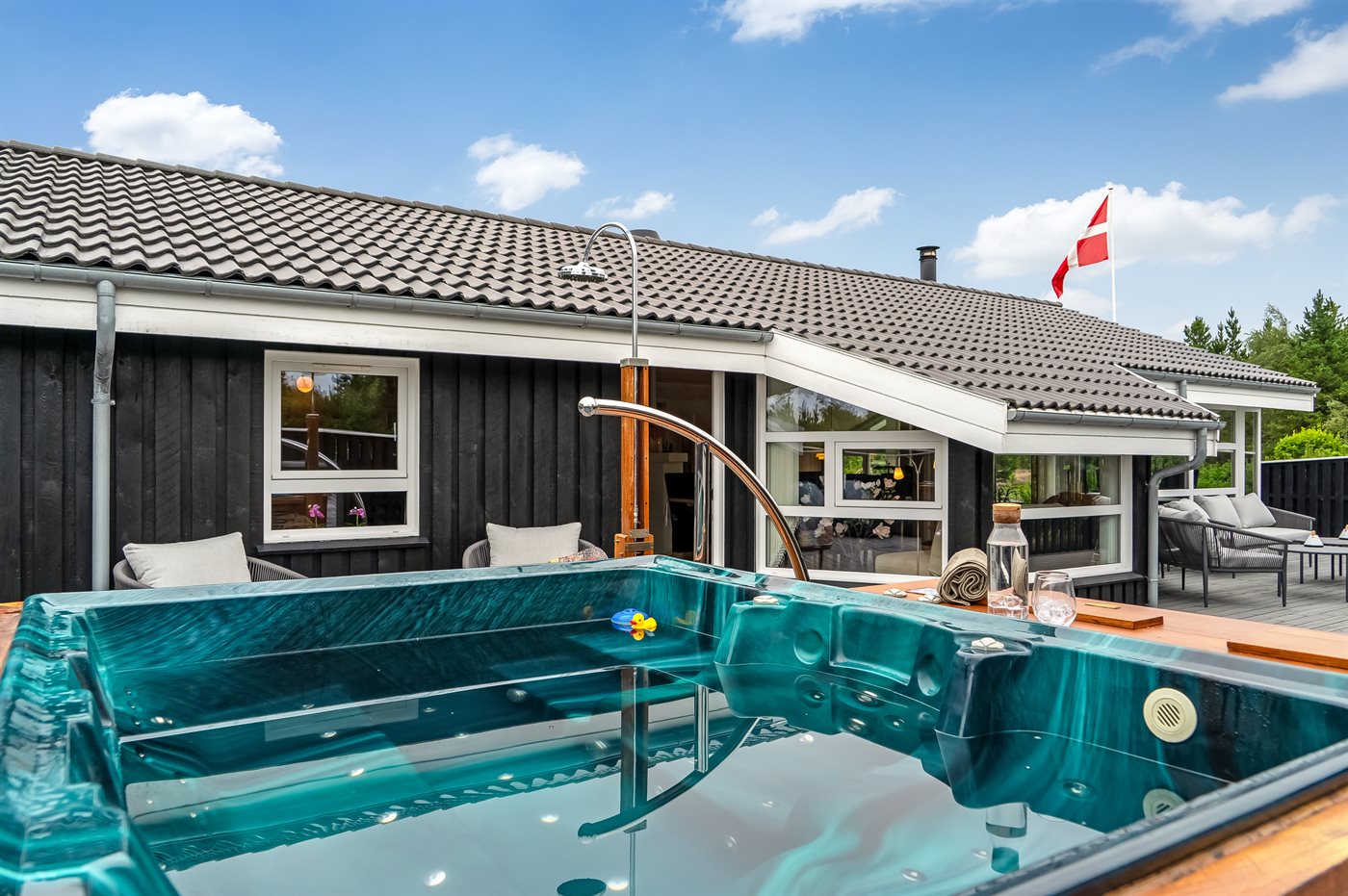 Wellness, Spiel &amp; Meerblick – Ferienhausglück in Blokhus