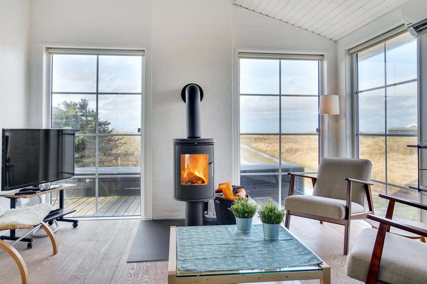 Entspanne im Küstenparadies: Dein Traumhaus in Rødhus! - Bild 2