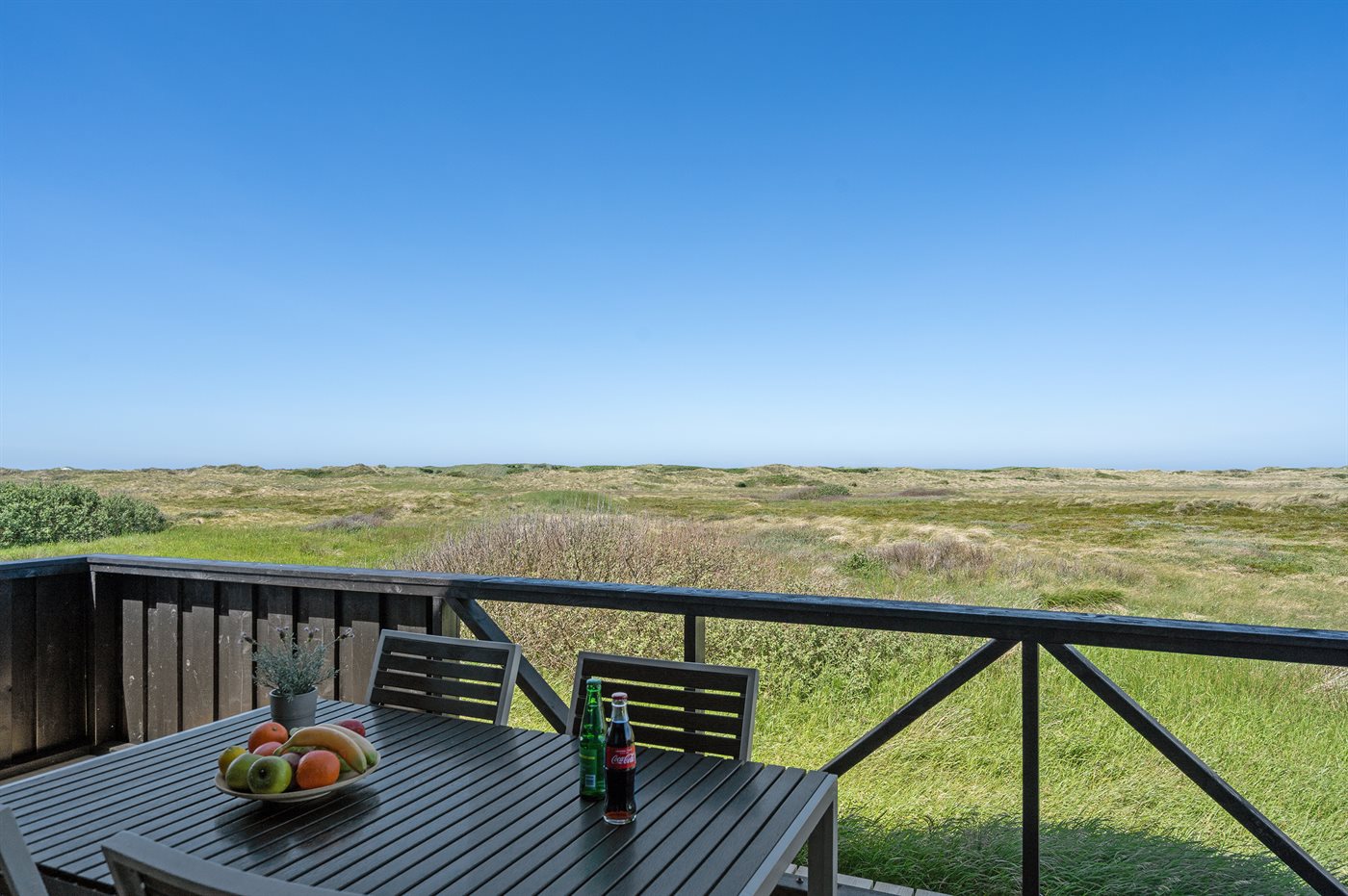 Entspannendes Ferienhaus in malerischem Rödhus am Meer - Bild 2