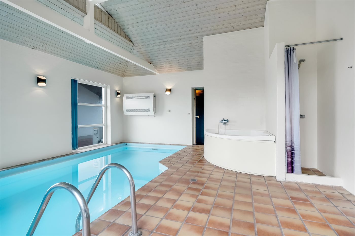 Strandnähe und Poolvergnügen – Dein Traumhaus in Klitmøller! - Bild 2