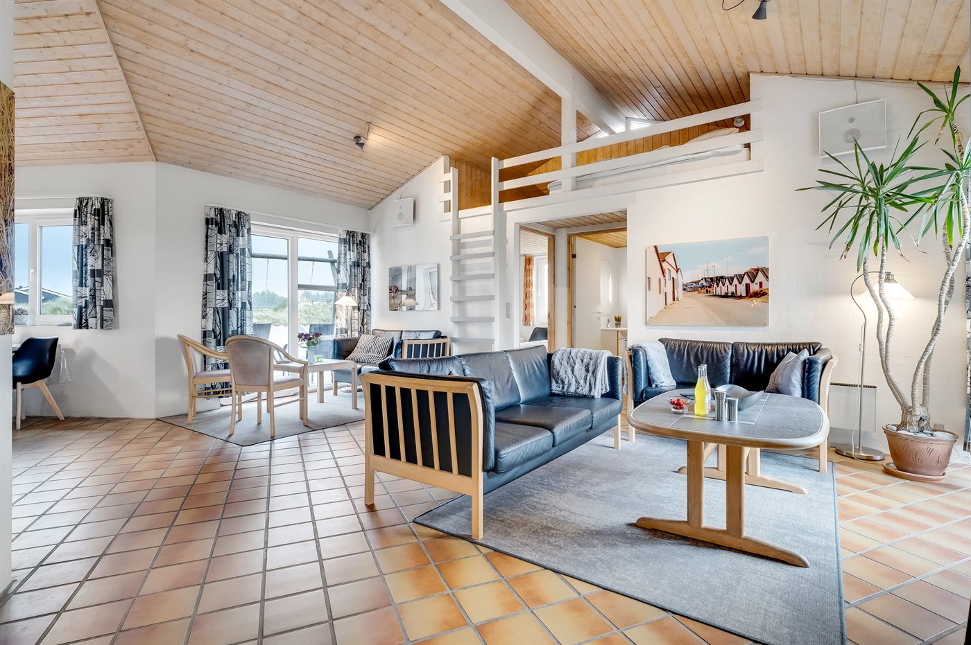 Strandnähe und Poolvergnügen – Dein Traumhaus in Klitmøller! - Bild 3