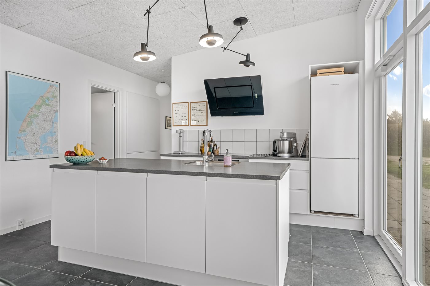 Großzügiges Ferienhaus mit Sauna, Meerblick & Aktivitätsraum - Bild 5