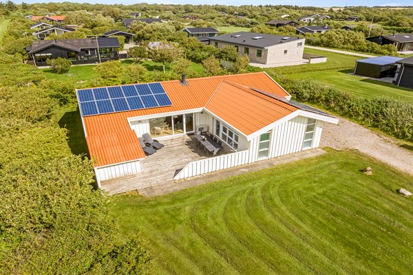 Sommerhus med pool i Kargaarden, Vestervig (Hellesvej)