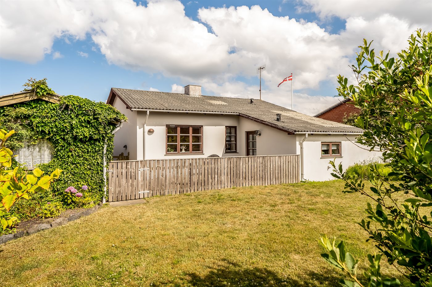 Gemütliches Ferienhaus mit Meerblick, Sauna &amp; Nähe zum Strand