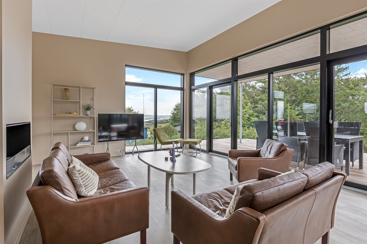 Modernes Ferienhaus mit Fjordblick & Wellness in Gjellerodde - Bild 2