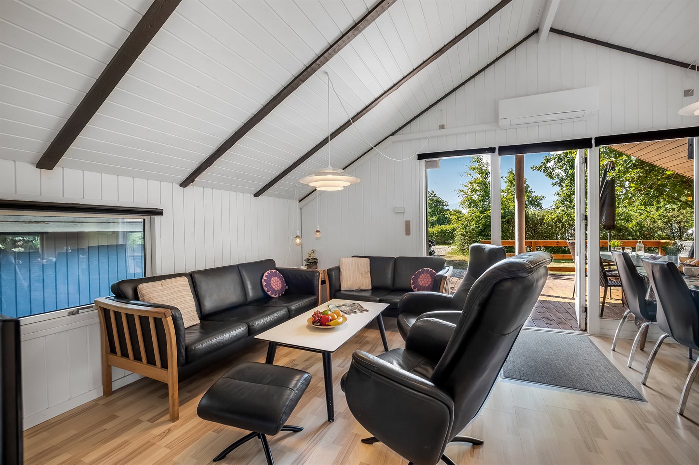 Wohlfühloase am Fjord mit Sauna, Kamin und Garten - Bild 5