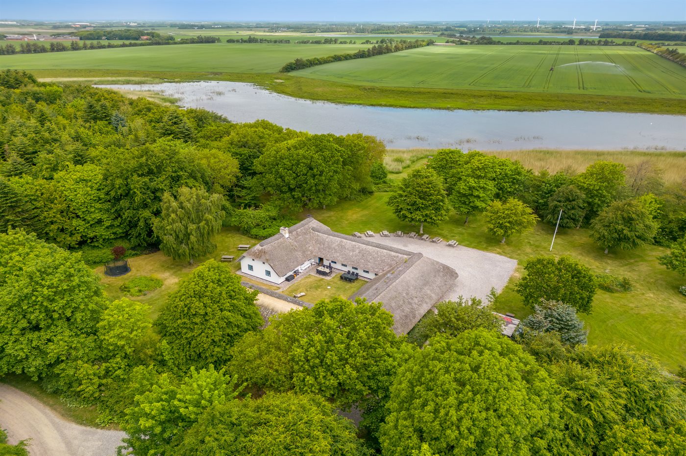 Entspannung und Abenteuer im großen Ferienhaus am See!