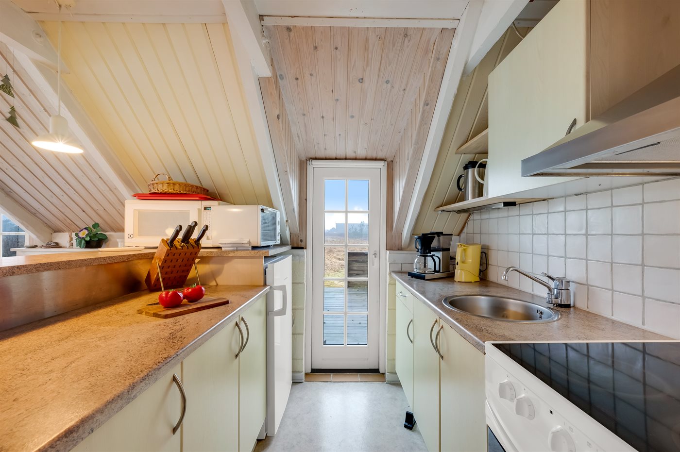 Reetdachhaus mit Sauna, Meerblick & Terrasse in Klegod - Bild 4