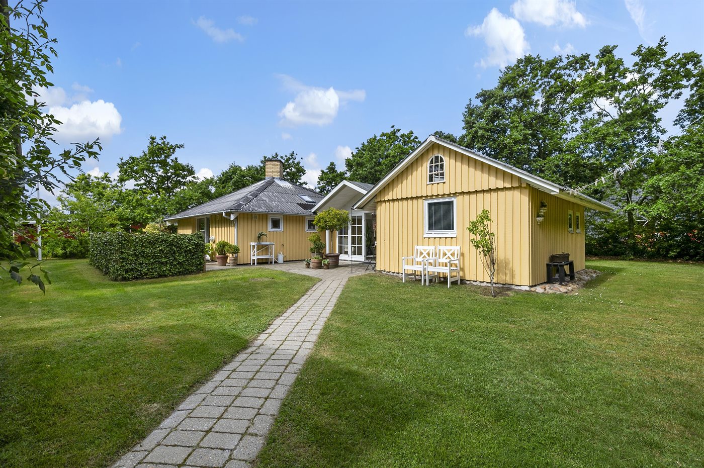 Gemütliches Ferienhaus mit Orangerie, Sauna und großem Garten