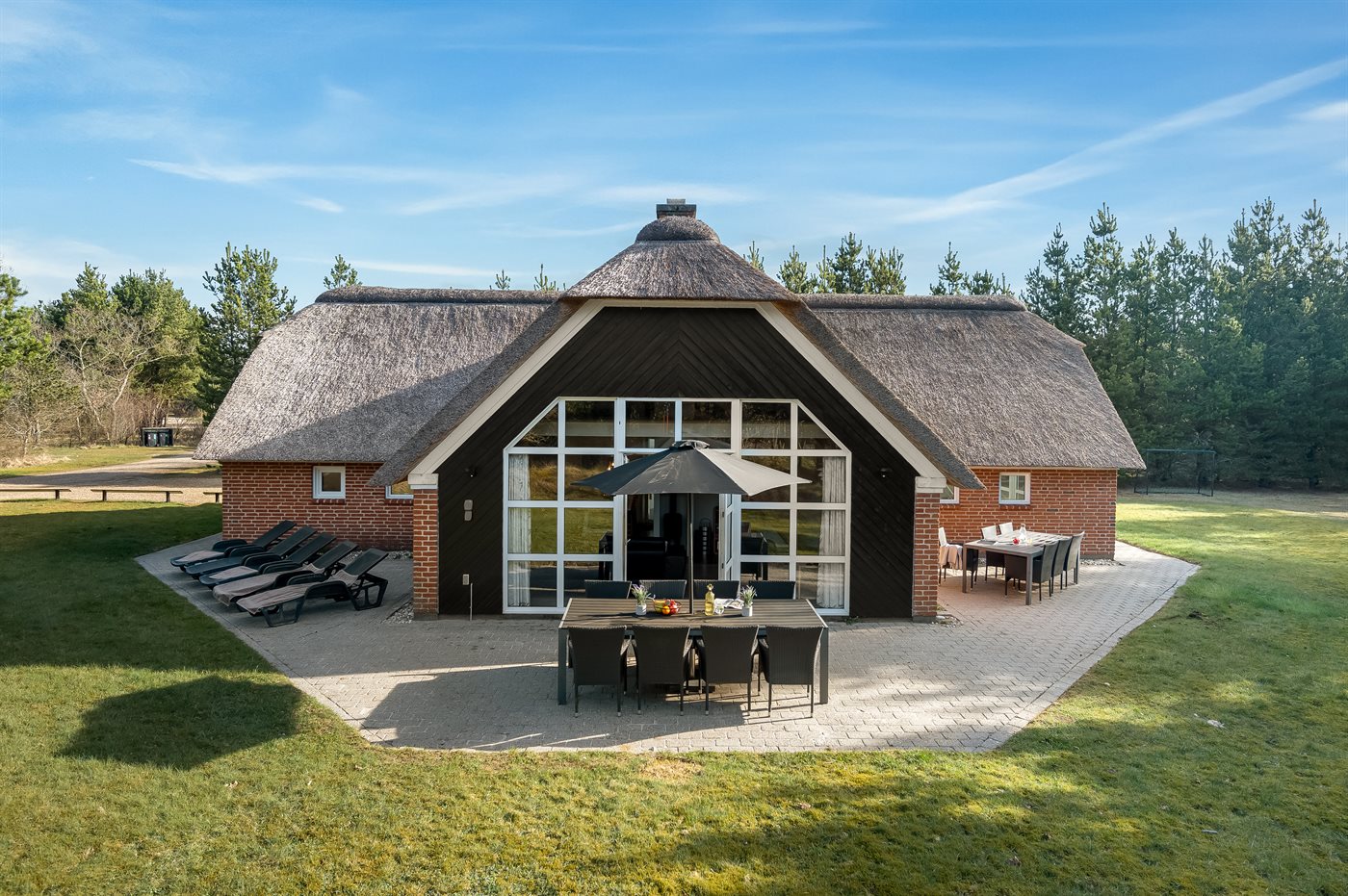 Urlaubstraum mit Pool und Sauna in Nørre Nebel!