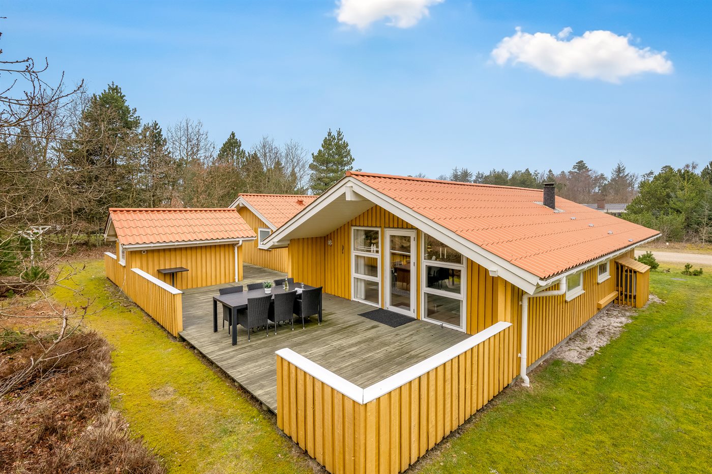 Ferienhaus Houstrup mit Meerblick – Strandnah & Gemütlich