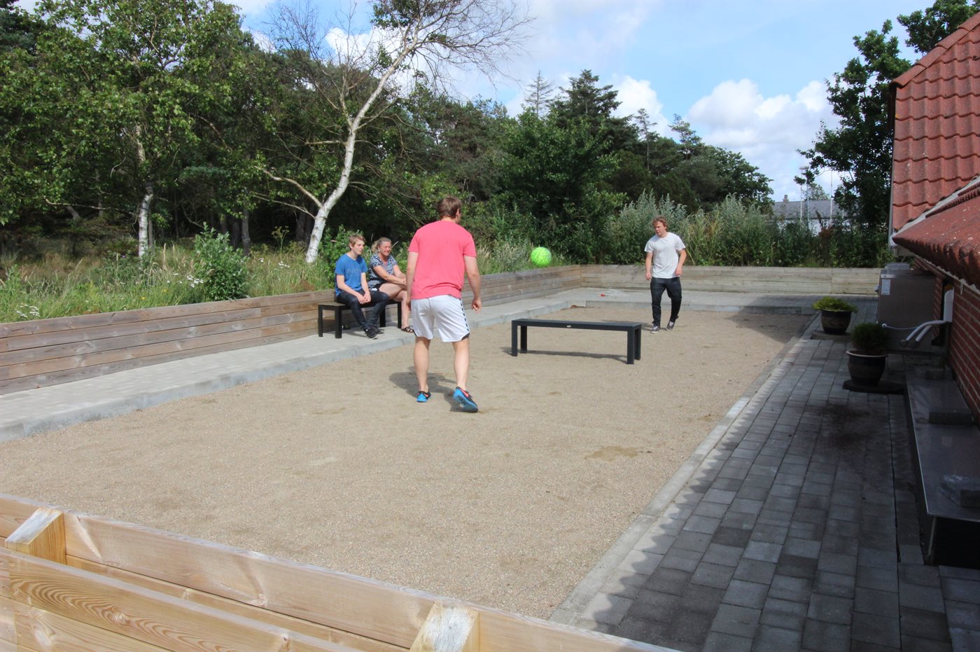 Traumhaftes Ferienhaus mit Pool und Sauna in Blåvand - Bild 2
