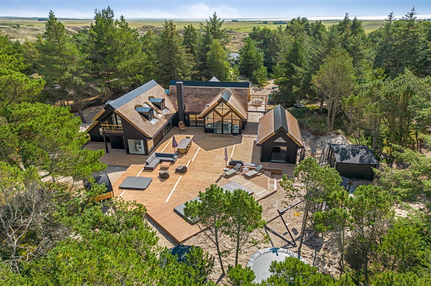 Urlaubsträume in Blåvand: Luxus-Haus mit Pool und Sauna