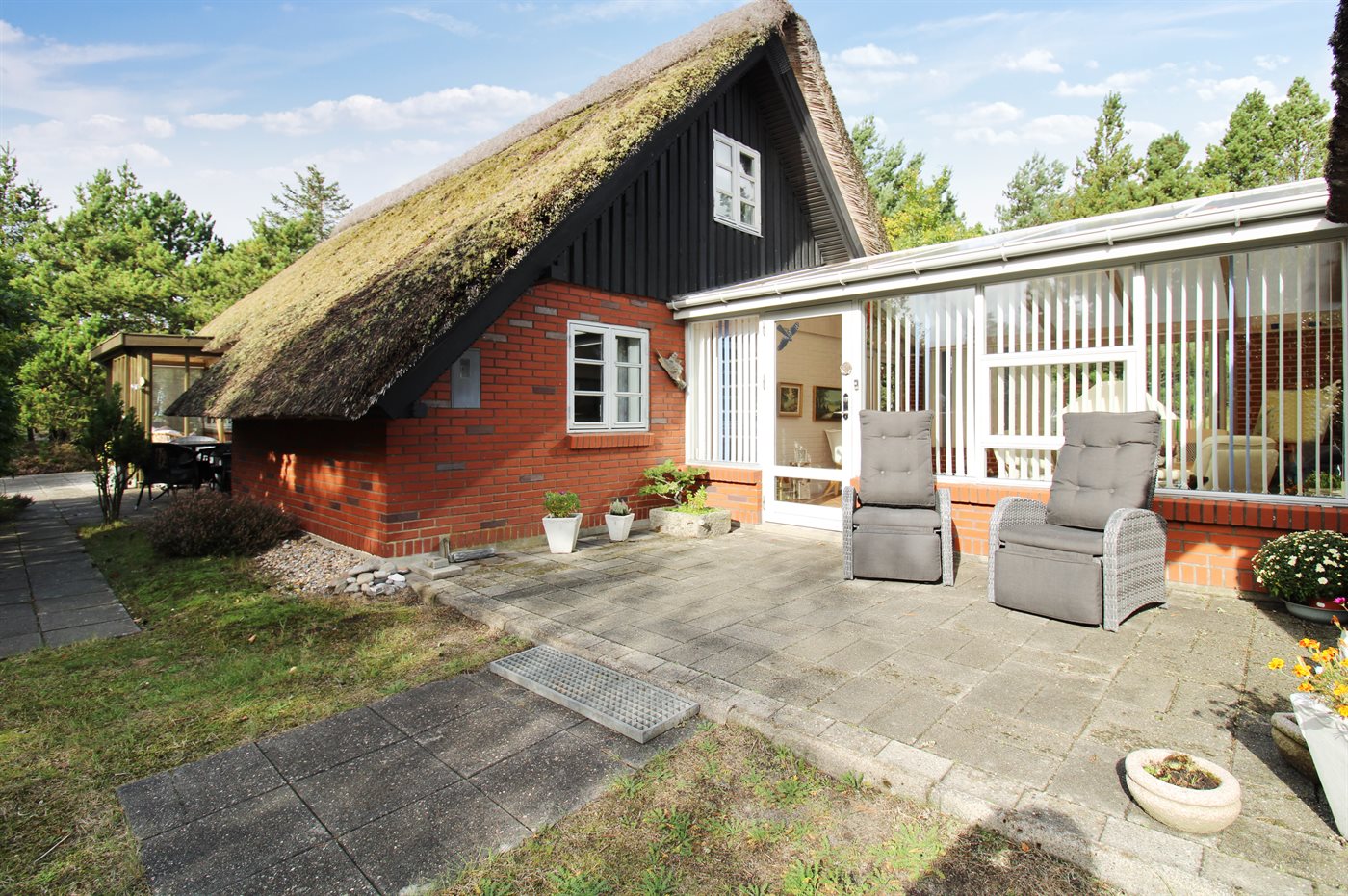 Gemütliches Ferienhaus mit Sauna, Kamin und Atriumgärten