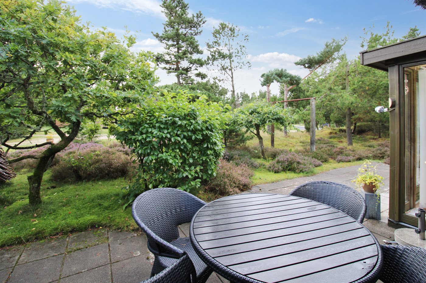 Gemütliches Ferienhaus mit Sauna, Kamin und Atriumgärten - Bild 2