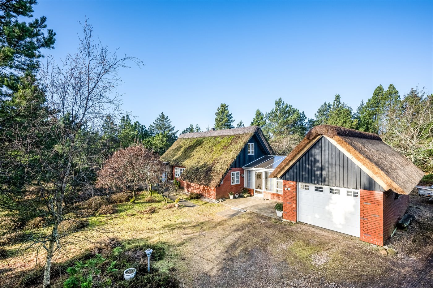 Gemütliches Ferienhaus mit Sauna, Kamin und Atriumgärten