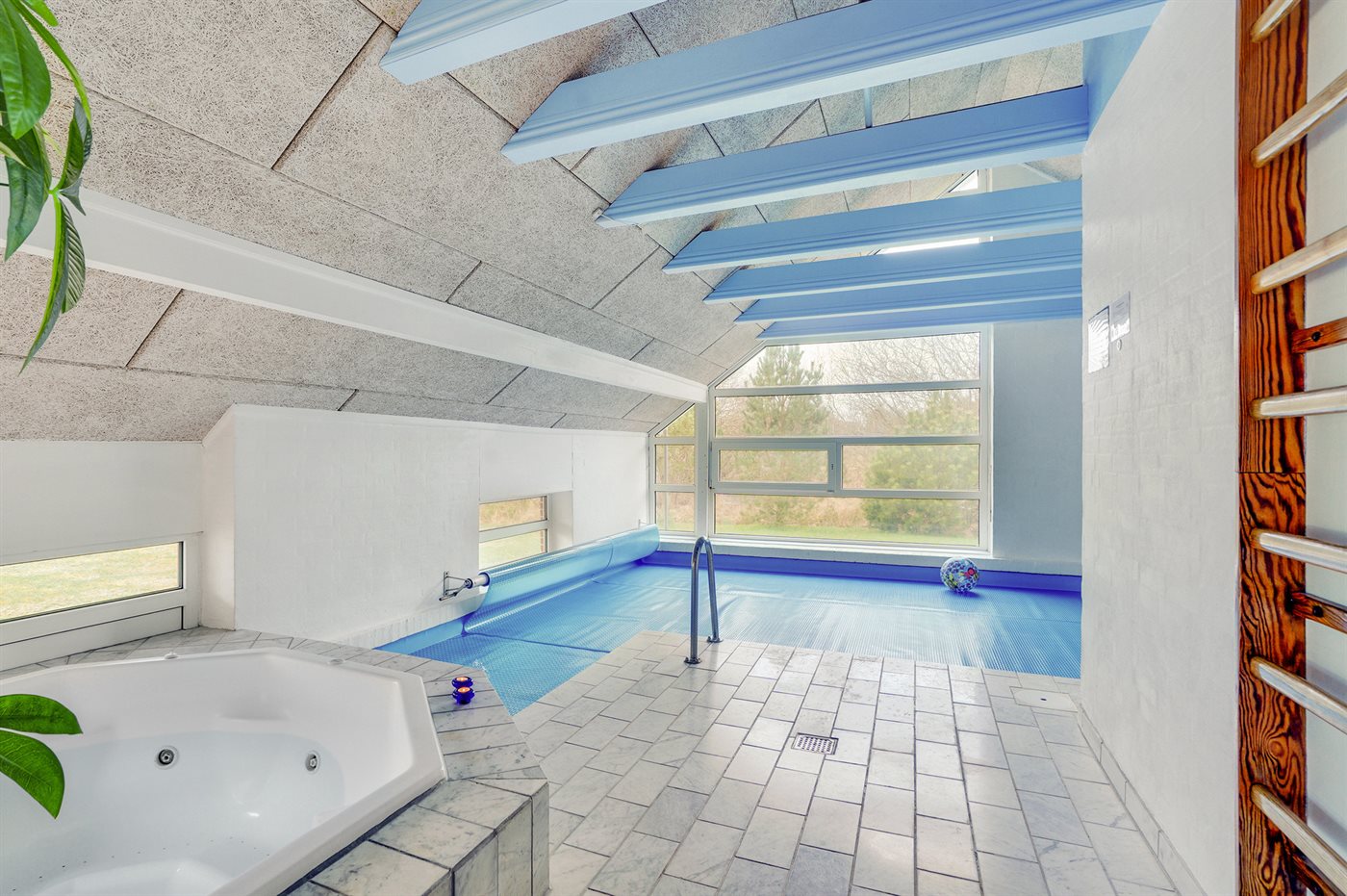 Traumhaftes Ferienhaus mit Pool und Nähe zum Strand in Blåvand! - Bild 2