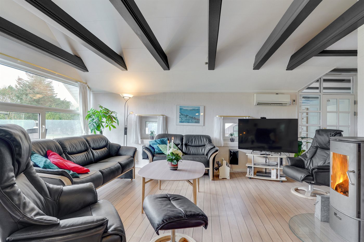 Traumhaftes Ferienhaus mit Pool und Nähe zum Strand in Blåvand! - Bild 4