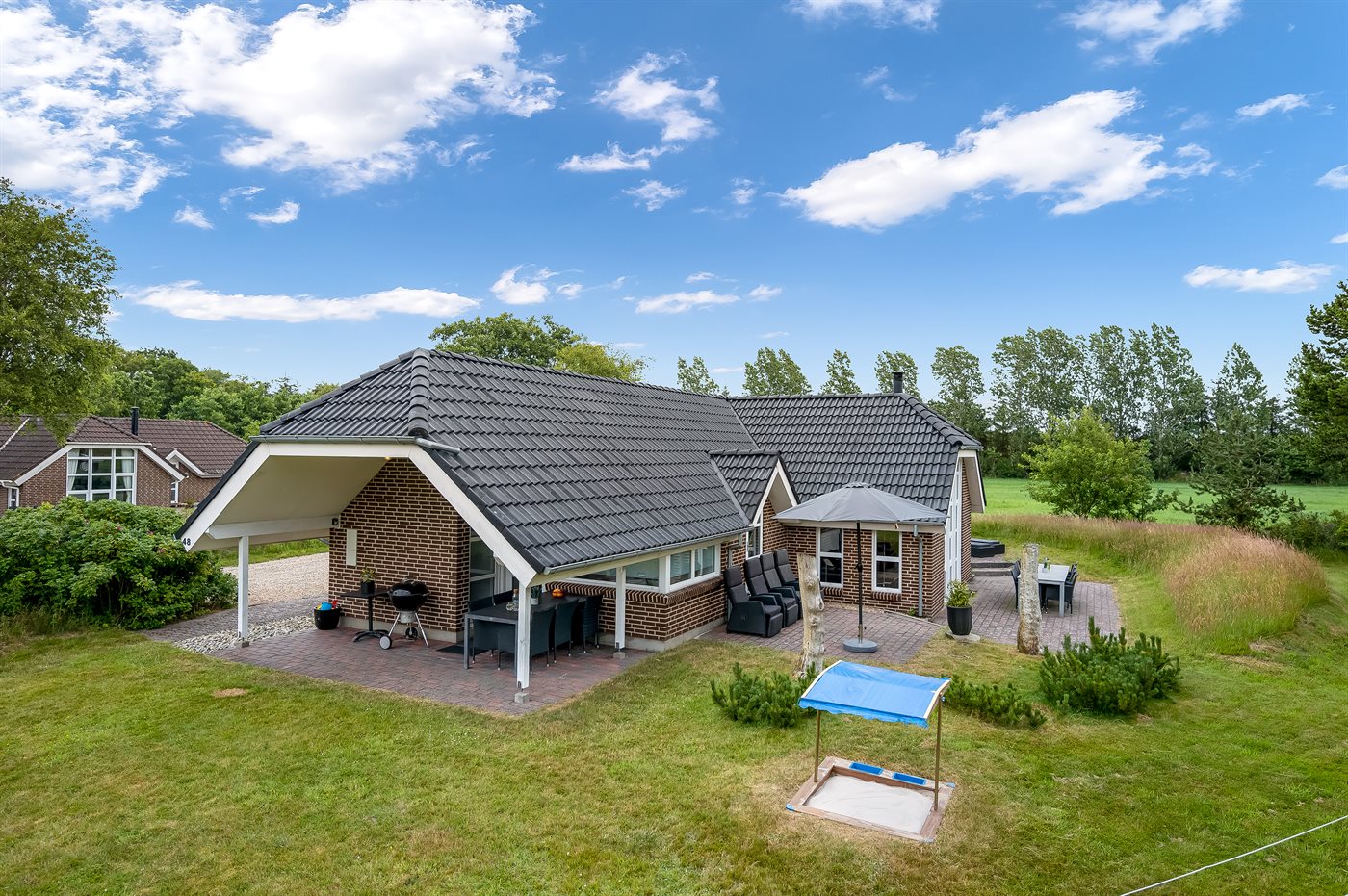 Entspanne im Architektenhaus mit Sauna und Whirlpool! - Bild 4