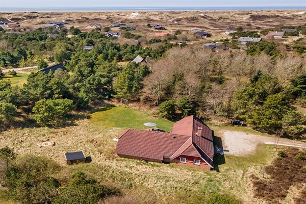 Sommerhus til 10 personer med spabad beliggende i Fan
