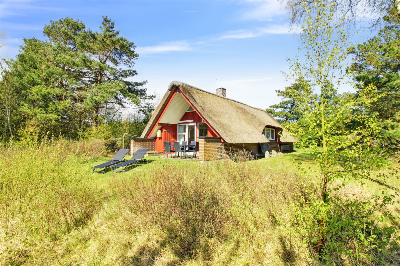 Reetdachhaus mit Charme – Dein Hafen auf Röm!