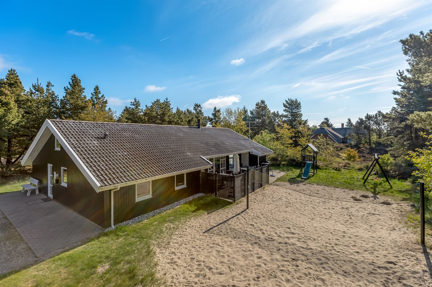 Dein Traumhaus auf Römö: Pool, Sauna und Strandnähe!
