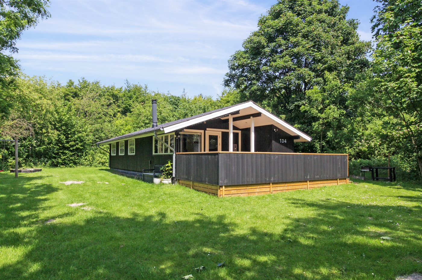 Waldhaus-Idylle mit Sauna, Kamin & XXL-Terrasse in Arrild - Bild 2